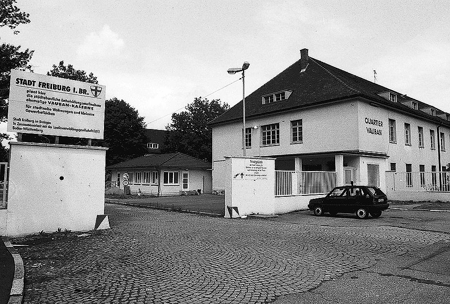 Black and white photo of the Vauban barracks in Freiburg in 1993